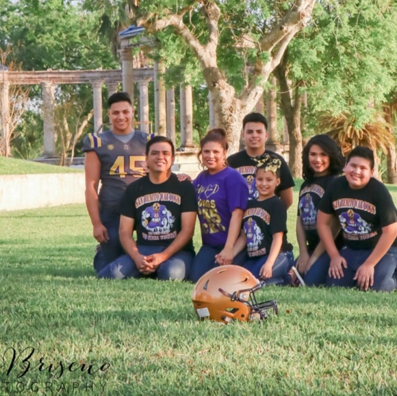 Meet your Posher, Celina - Picture 1 of 2